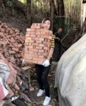 دردسر انتشار عکس دختر کارگر جوان زیبا در محل کارگری