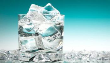 بیست عارضه جدی و آسیب به کبد با نوشیدن آب یخ